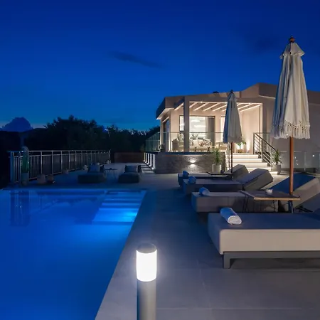 De Hierro Exclusive - Magical Hospitality In A With Pool And Breathtaking Views By Mana Gers 别墅
