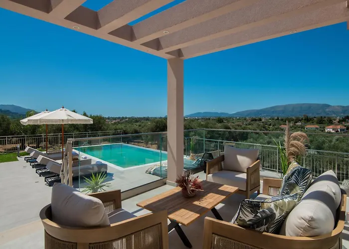 De Hierro Exclusive - Magical Hospitality In A With Pool And Breathtaking Views By Mana Gers Villa Plános